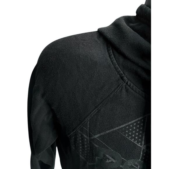 Reebok Black Geometric Hoodie Mens Size Medium Pullover Sweatshirt Athletic Wear - Picture 7 of 15